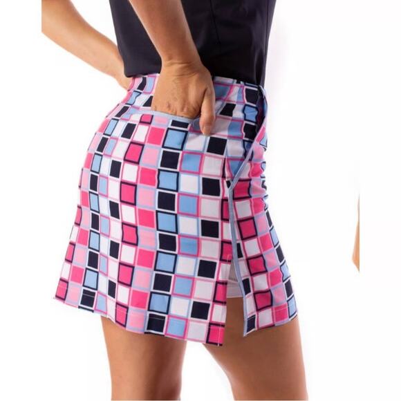 NEW Golfini block print performance skort, size 4 - Picture 4 of 8